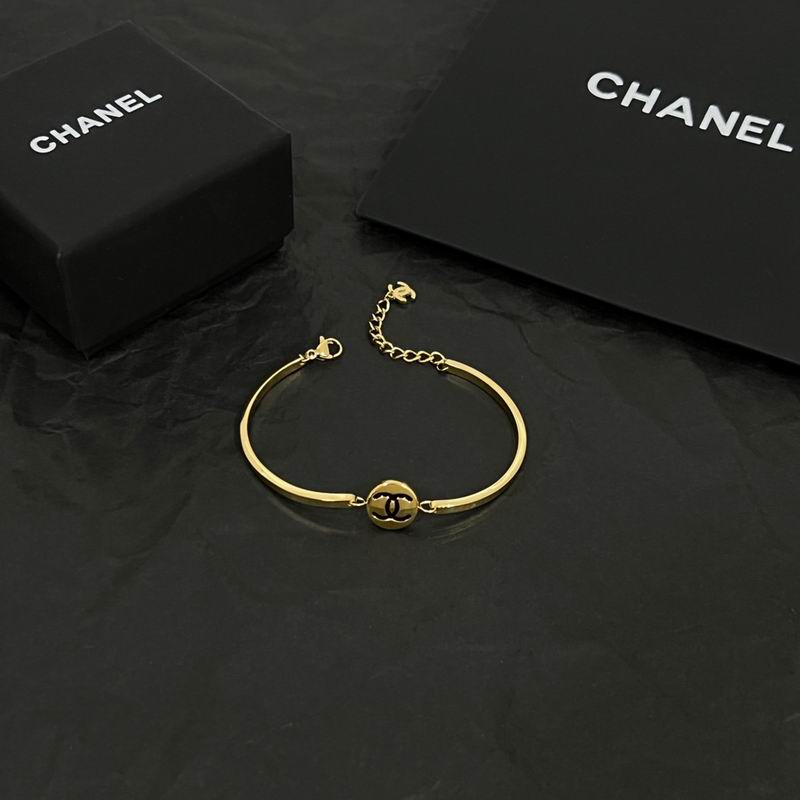 Chanel bracelet 3lyx69